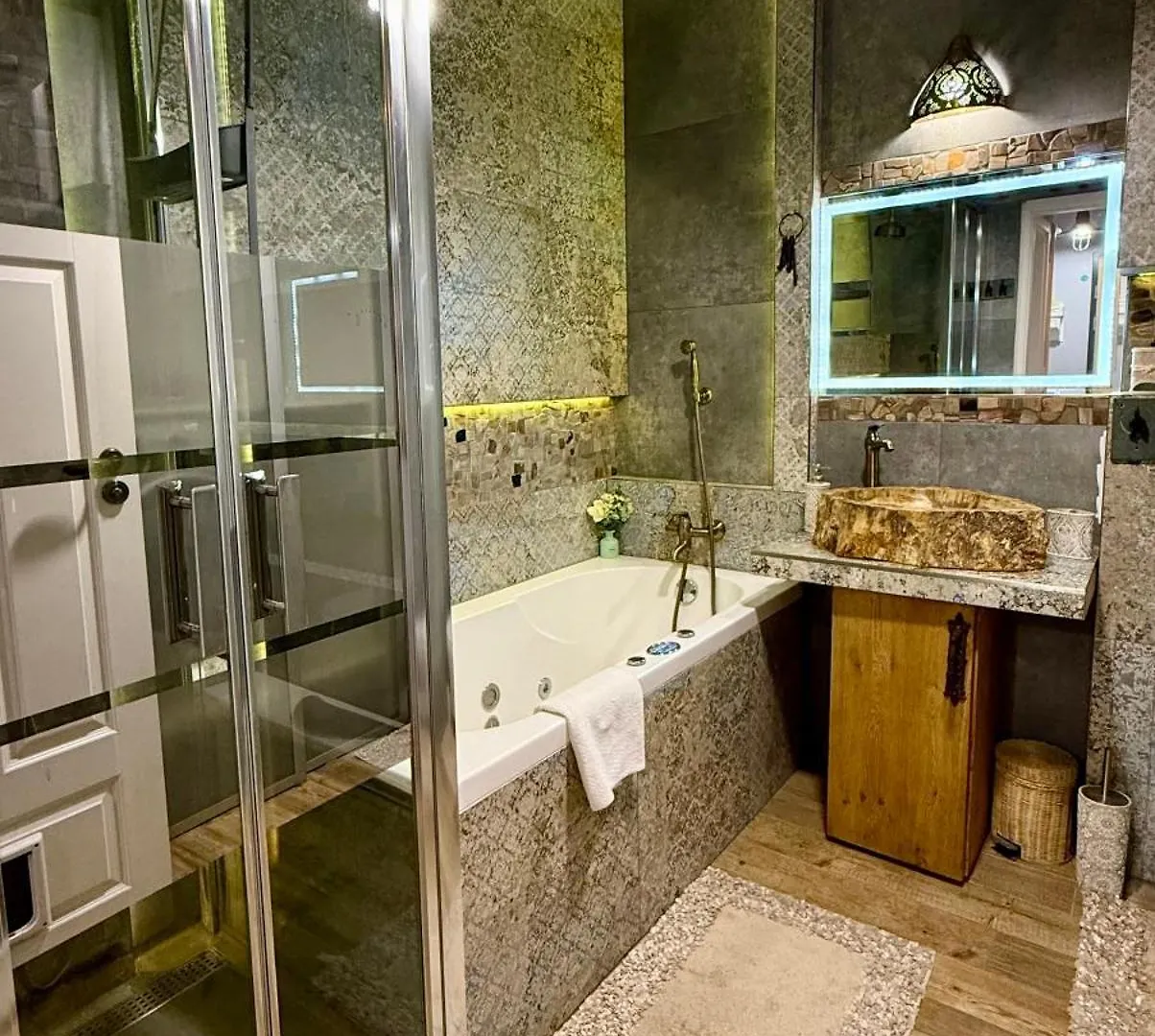 Exclusive Jacuzzi Penthouse With Garage Apartment Krakow